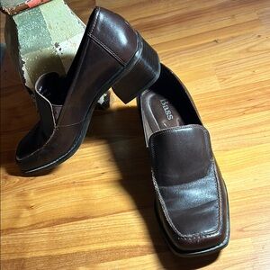 Bass women 7.5 Narrow  Brown Leather Loafers
